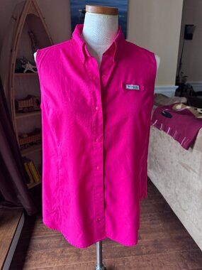 Columbia PFG sleeveless fishing shirt in beautiful pink, size L.